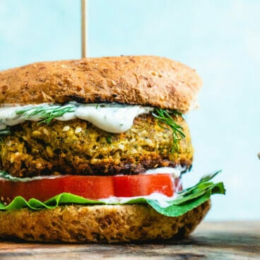 Falafel burger